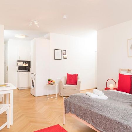 Red Monkey Vienna Apartment Exterior photo