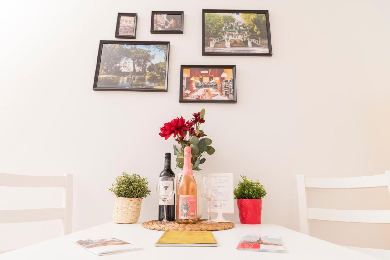 Red Monkey Vienna Apartment Exterior photo