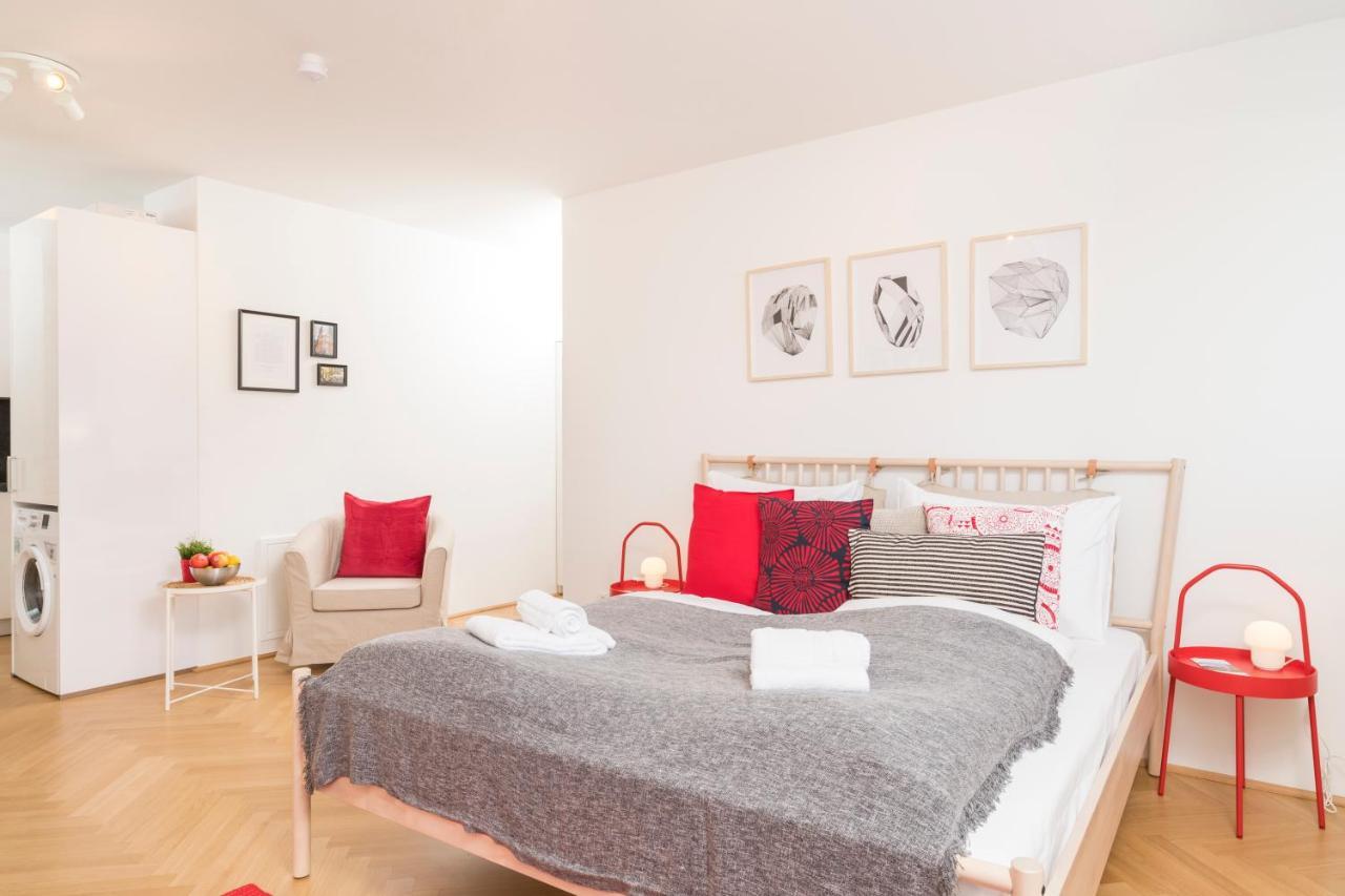 Red Monkey Vienna Apartment Exterior photo