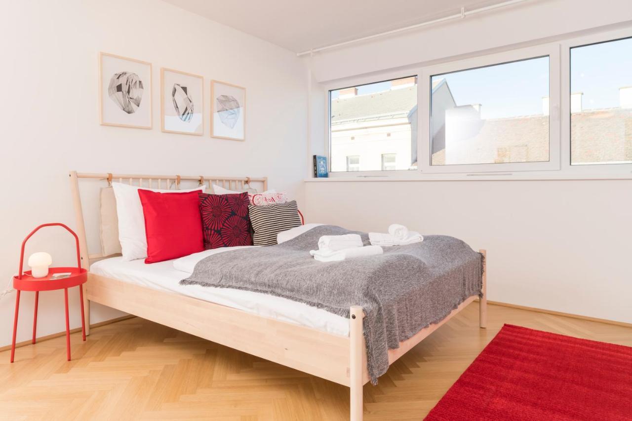 Red Monkey Vienna Apartment Exterior photo