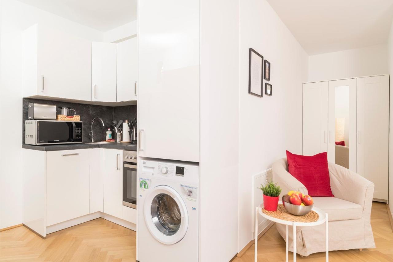 Red Monkey Vienna Apartment Exterior photo
